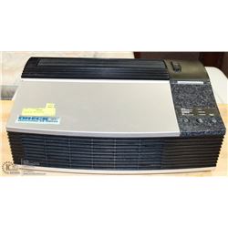 ORECK XL AIR PURIFER.