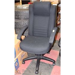BLACK FABRIC OFFICE CHAIR