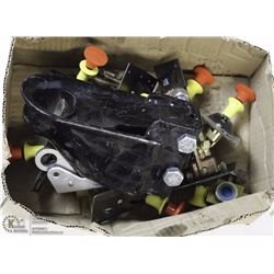 TRAILER HITCH WITH ACCESSORY PINS