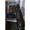 Image 1 : SHELF LOT OF TOOLS