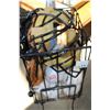 Image 2 : LOT OF BASEBALL EQUIPMENT IN CARRY ALL