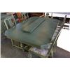 Image 2 : VINTAGE PAINTED SPIESZ FURNITURE TABLE WITH 2 LEAFS AND 6 CHAIRS
