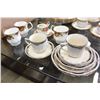 Image 2 : 5 PIECE ROYAL ALBERT OLD COUNTRY ROSE AND 8 PIECES NORITAKE CHINA