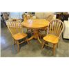 Image 2 : ROUND OAK DINING TABLE WITH FOUR CHAIRS
