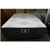 Image 1 : SEALY QUEENSIZE MATTRESS AND BOX