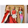 Image 2 : SIX COLLECTIBLE BARBIE DOLLS