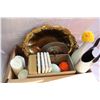 Image 1 : LOT OF DECORATIVE ITEMS VASES AND SHOE WINE HOLDER ETC