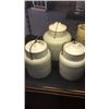 Image 1 : 3 Crock Bean Pots