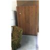 Image 1 : Large cabinet