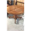 Image 1 : Oak Table