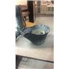 Image 1 : 4 pc ash bucket