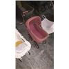 Image 1 : Doll carriage