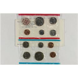 1972 US MINT SET (UNC) P/D/S (WITH ENVELOPE)