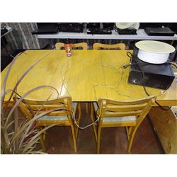 Table with 4 Matching Chairs