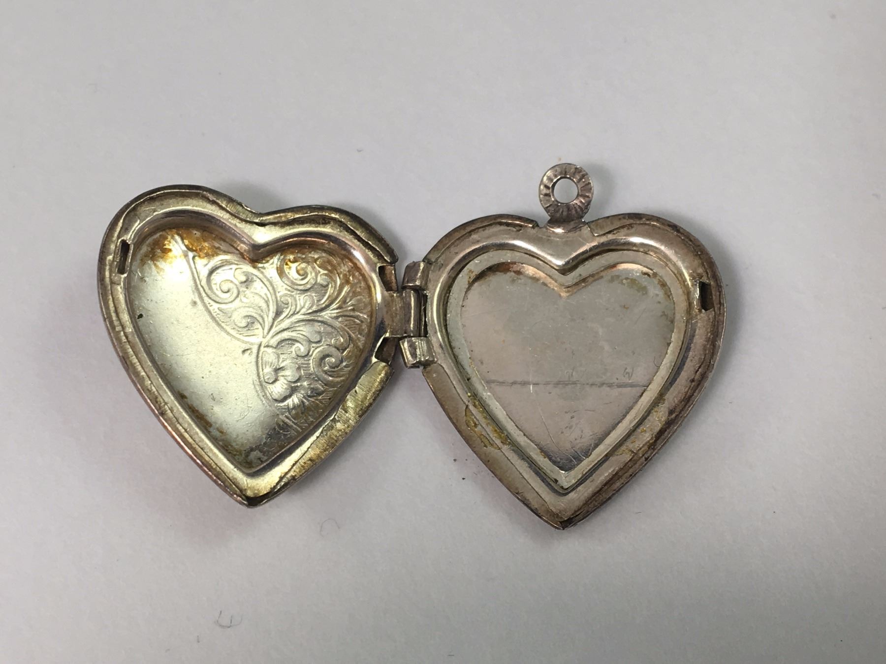 Vintage Sterling Silver Opening Heart Sweet Hearts Photo Locket - 24mm Long
