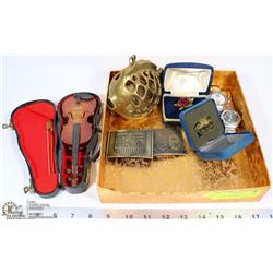 FLAT OF ASSORTED ESTATE ITEMS, INCLUDES WATCHES