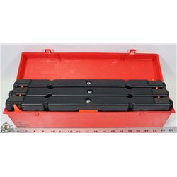 GROTE EMERGENCY ROADSIDE TRIANGLE FLARE KIT