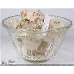 17) GLASS PUNCH BOWL WITH 12 COCKTAIL GLASSES.