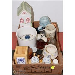 FLAT OF ASSORTED VINTAGE KNICK KNACKS