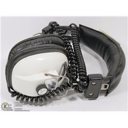 XONEX PROFESSIONAL STEREO HEADPHONES