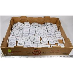 FLAT OF FAKE EYELASHES