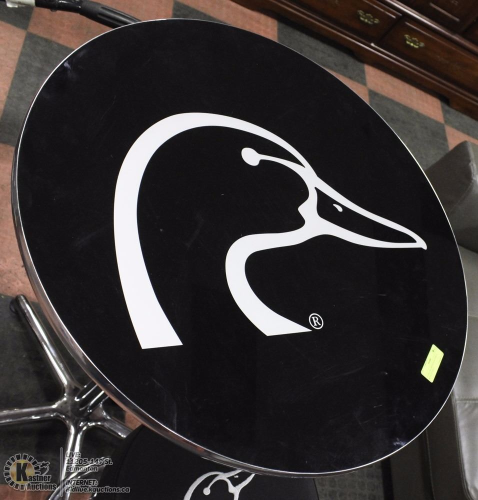 Ducks Unlimited Bar Table With 2 Stools Ducks Unlimited Bar Table With 2 Stools