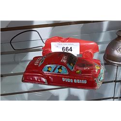 TIN CAR & PLASTIC CAR