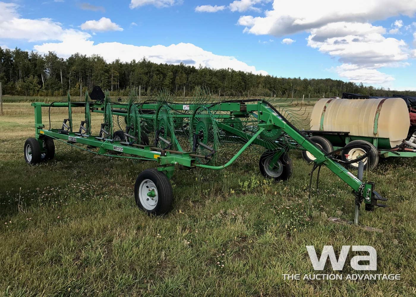 FRONTIER WR1212C V-HAY RAKE