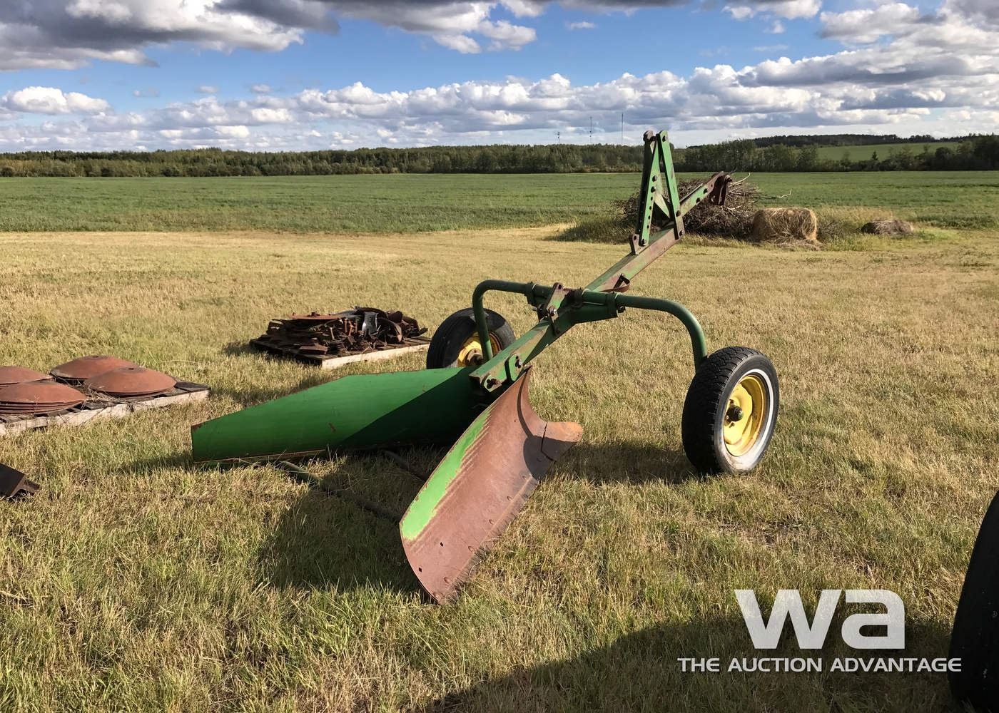 JOHN DEERE V-DITCHER