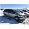 Image 2 : 2002 DODGE CARAVAN MINIVAN
