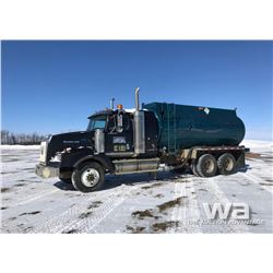 2001 WESTERN STAR 4964SX T/A TANK TRUCK