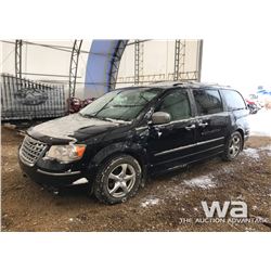 2010 CHRYSLER TOWN & COUNTRY VAN