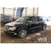 Image 1 : 2010 CHRYSLER TOWN & COUNTRY VAN