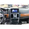 Image 6 : 2010 CHRYSLER TOWN & COUNTRY VAN