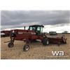 Image 3 : HESSTON 8100 21 FT. SWATHER