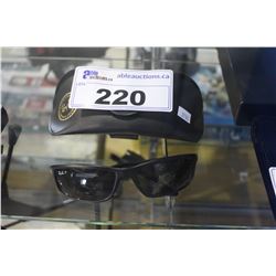 PAIR OF RAY BAN SUNGLASSES