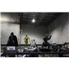 Image 2 : SHELF LOT OF ASSORTED STAR WARS FIGURINES