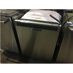 WHIRLPOOL STAINLESS STEEL BUILT IN DISHWASHER