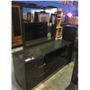Image 3 : NEW 6 PIECE BEDROOM SUITE, INCLUDING 6 DRAWER DRESSER WITH MIRROR, 5 DRAWER HIGHBOY,  2