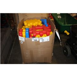 LARGE SET OF CHILDRENS BLOCKS