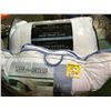 Image 2 : LARGE LOT OF PILLOWS, COMFORTER SETS, BED WEDGE, & MISC