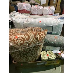LOT OF ASSORTED LINEN: FLANNEL SHEET SET, PILLOWS, THROW PILLOWS & MISC