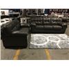 Image 2 : 2 PCS GREY LEATHER SOFA & LOVE SEAT SET