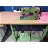 Image 2 : BERNINA COMMERCIAL / INDUSTRIAL SEWING MACHINE