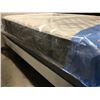 Image 2 : QUEEN SIZE KINGSDOWN MATTRESS & BOX SPRING SET