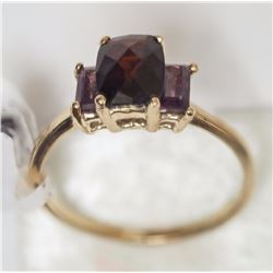 #22-9KT YELLOW GOLD GARNET (2.41CT) RING