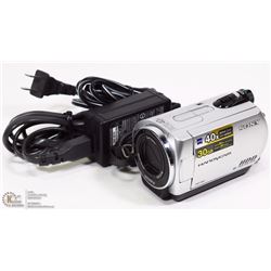 SONY HANDY CAM,40X OPTICAL ZOOM,30 GB AND