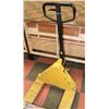 Image 1 : HANDJACK 2500KG CAPACITY.