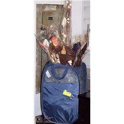 LAUNDRY HAMPER WITH 7 DRIED FLOWER ARRANGEMENTS