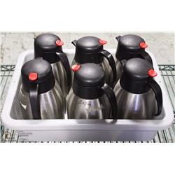 BUSPAN W/6 COFFEE CARAFES